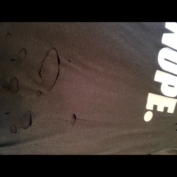 Black tshirt - Picture 2 of 3